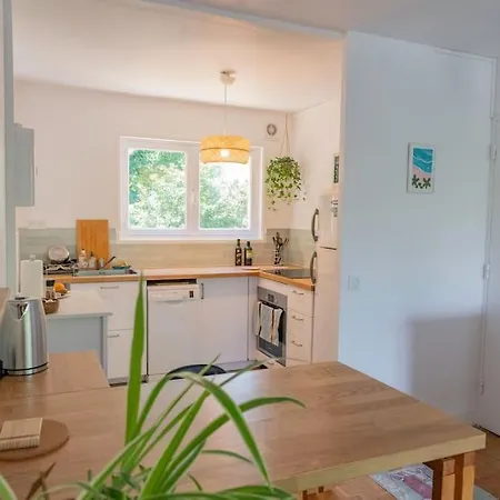 Logement Lumineux Proche Des Commodites Et Plages * Англе